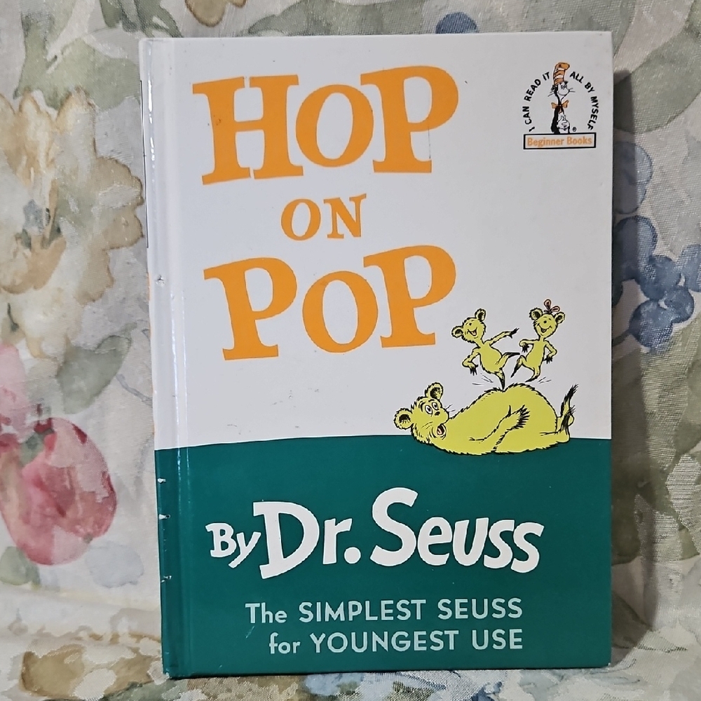 DR. SEUSS book Hop on Pop - 1991 - Random House - 64 Pages
